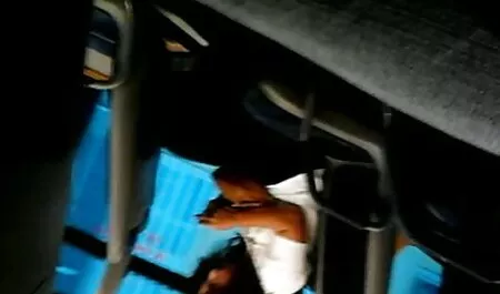 BBW गायक अपने सेक्सी वीडियो मूवी एचडी मुर्गा को काम पर पीछे से ले जाता है