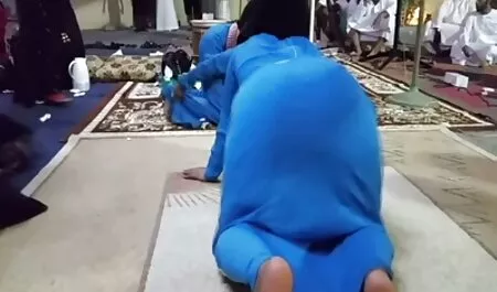 सेक्सी पैरों के साथ किशोर एक अच्छा फूटजोब देते सेक्सी हिंदी एचडी मूवी हैं